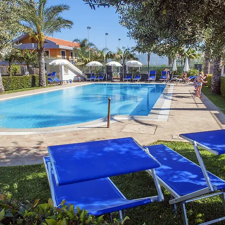 Galati Aparthotel 4*