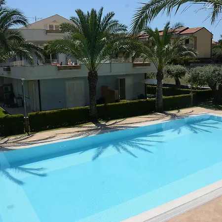 Galati Aparthotel 4*